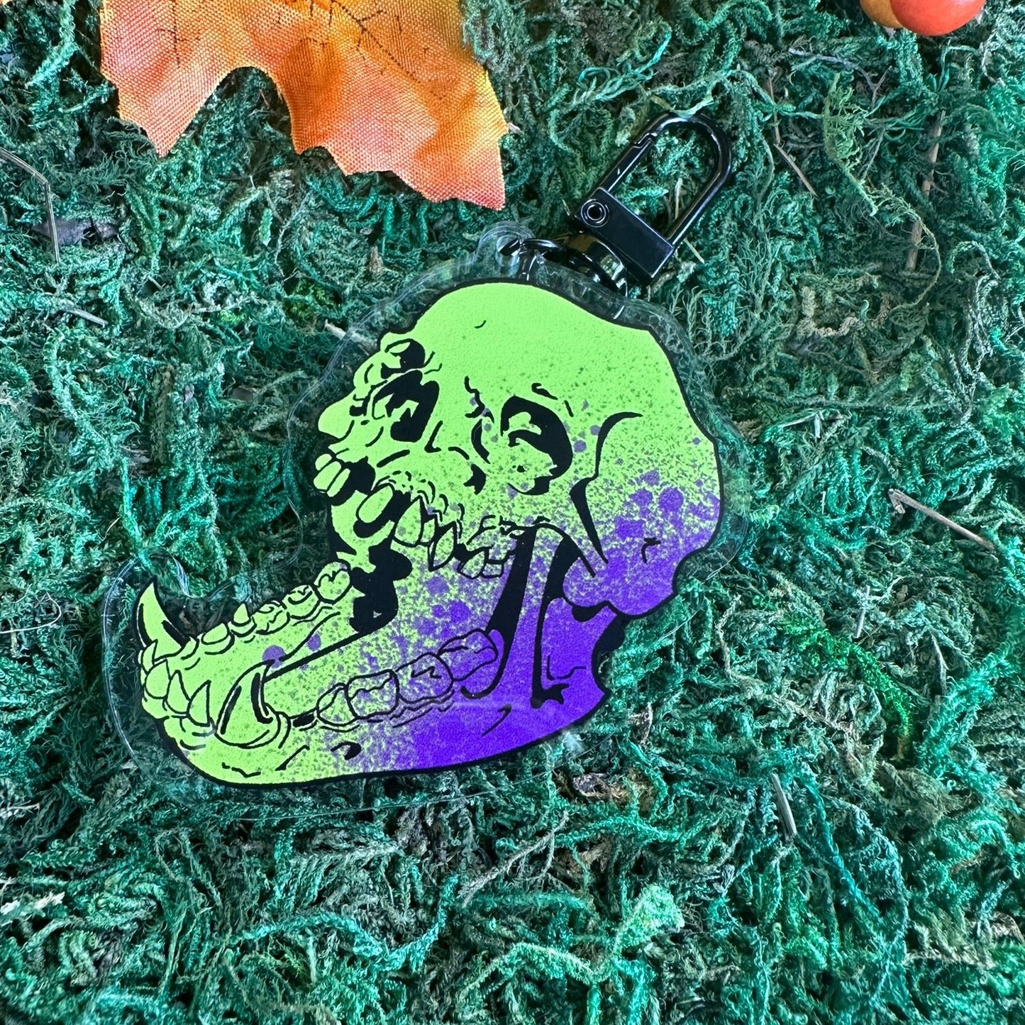 graffiti grafitti skull skateboard halloween charm goth emo punk metal